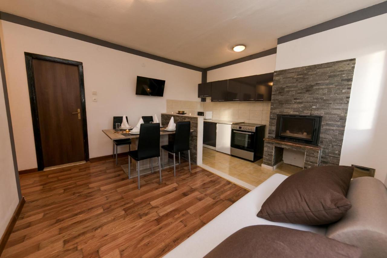Apartments Vukman Trogir Exterior photo